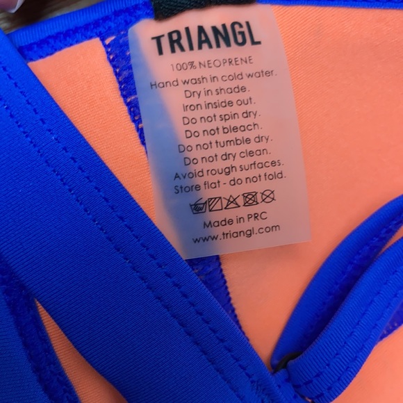 SOLD.  NWOT Triangl Blue Crochet Bikini Top Size Small ++ - Picture 6 of 8